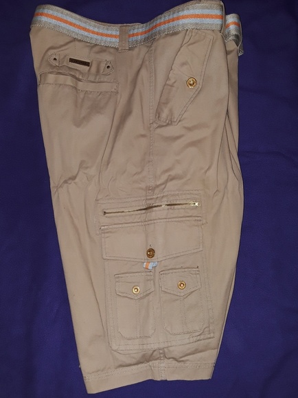 Tan Cargo shorts - Picture 3 of 3